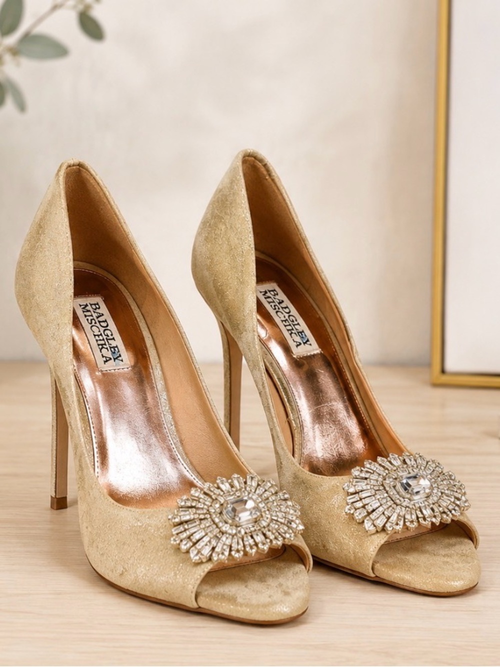 Badgley Mischka soft brushed gold size 7.5 pumps